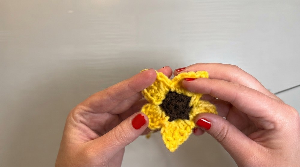 Crochet Simple Sunflower Pattern 4