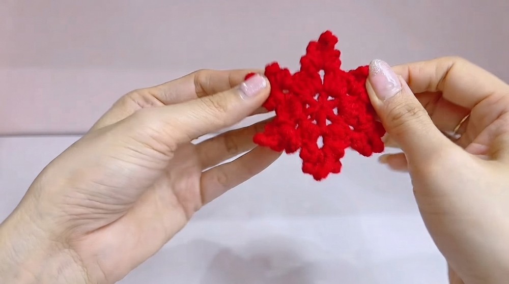 Crochet Snowflake Keychain Pattern 4