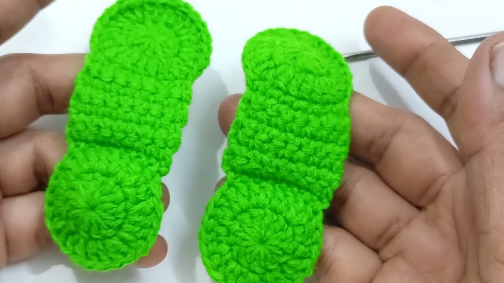 Crochet Tennis Ball Keychain Pattern 4