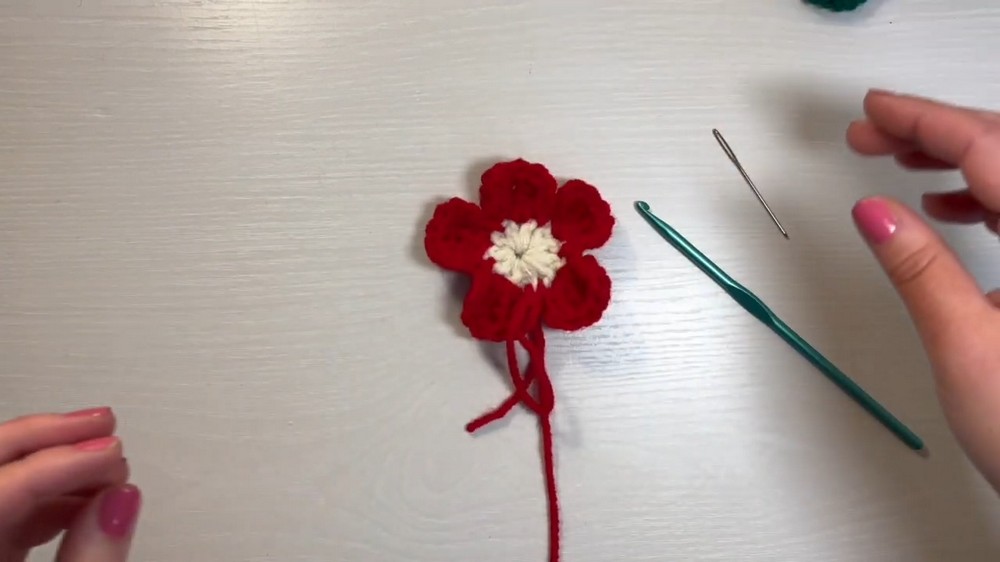 Cute Crochet Flower Bookmark Pattern 3
