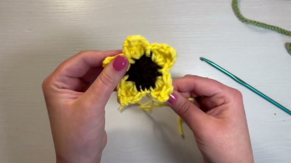 Cute Crochet Flower Bookmark Pattern 5