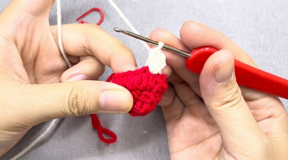 Easy Crochet Christmas Bells Pattern 3