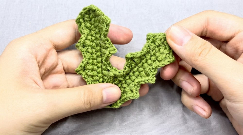 Easy Crochet Christmas Bells Pattern 5
