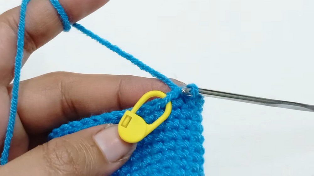Easy Crochet Coin Pouch Pattern 4