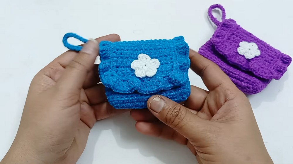 Easy Crochet Coin Pouch Pattern 6