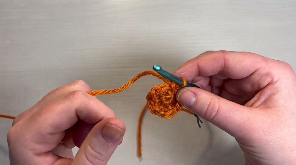 Easy Crochet Small Pumpkin Pattern 1