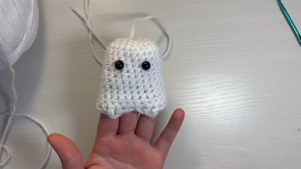 Halloween Crochet Mini Ghost Pattern 4
